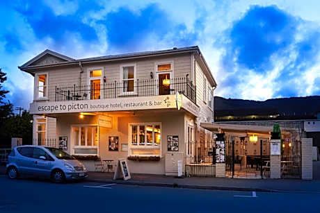 Escape to Picton Hotel