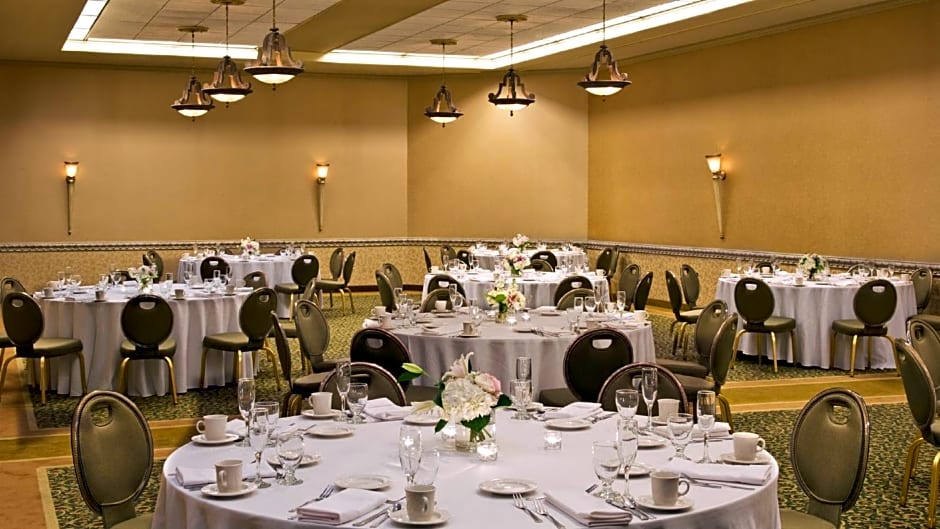 Sheraton Syracuse University Hotel and Conference Center