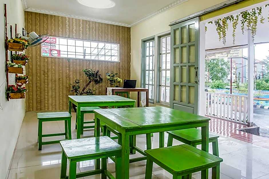 OYO Life 90896 Griya Atu Syariah