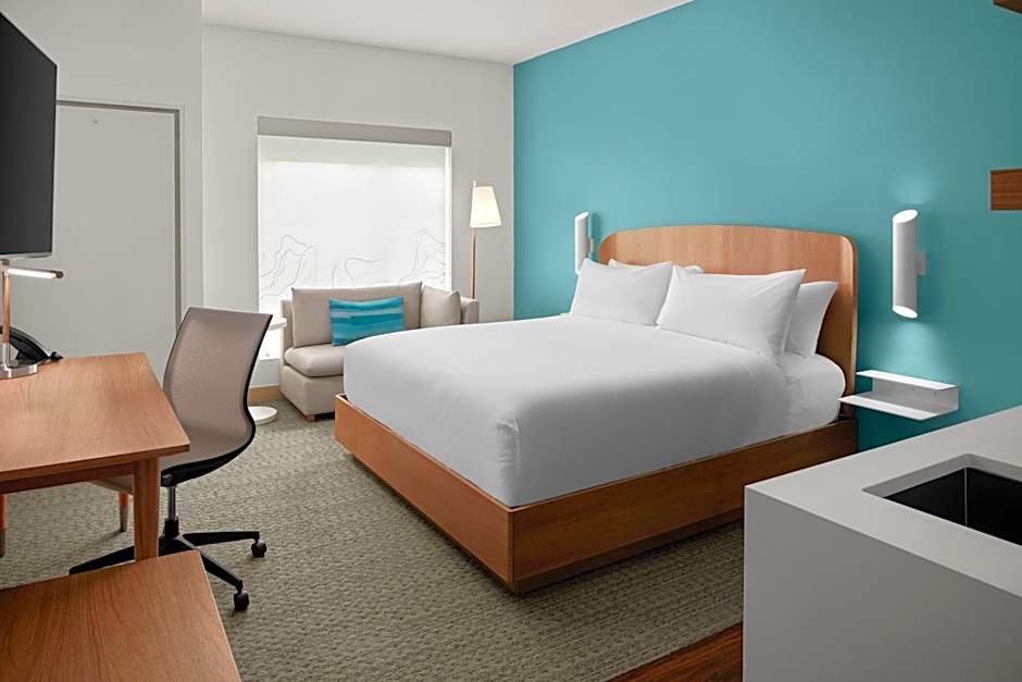 Element Charlotte Uptown