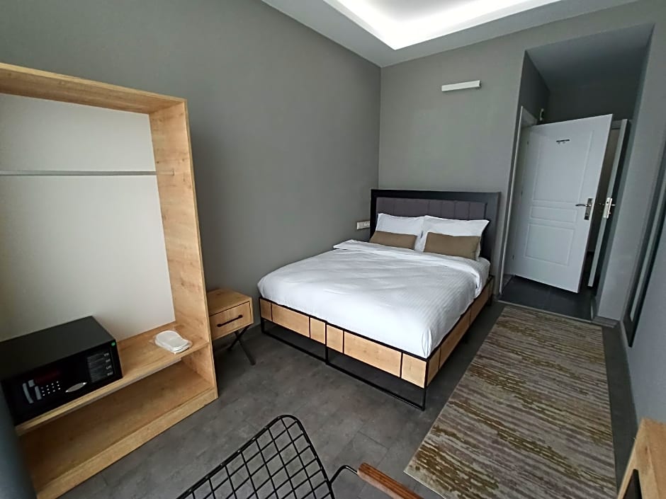 SKYLON AIRPORT HOTEL