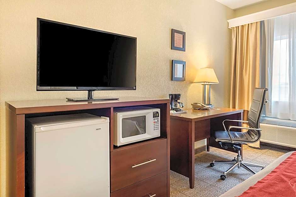 Comfort Inn Warren I-69