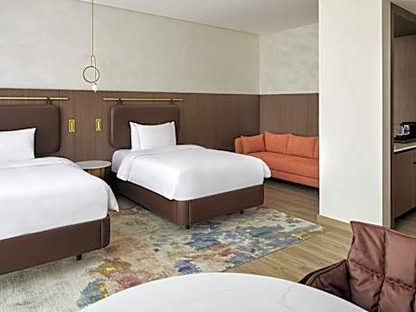 Deluxe Room, Panaromic city view, 2 single beds