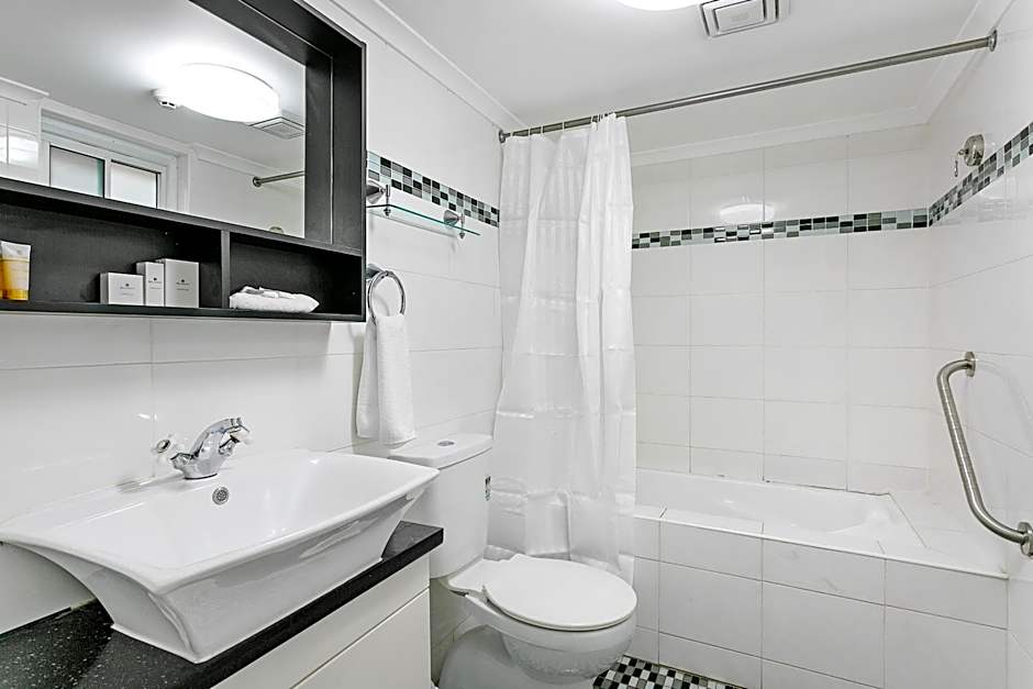 Comfort Inn & Suites Burwood