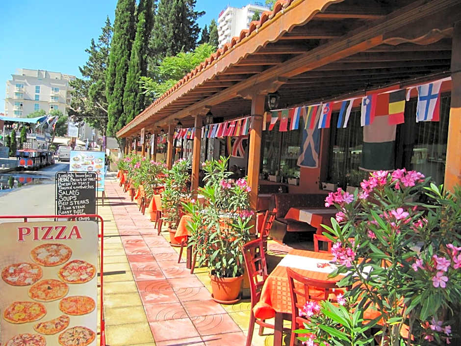 Maverick Hotel