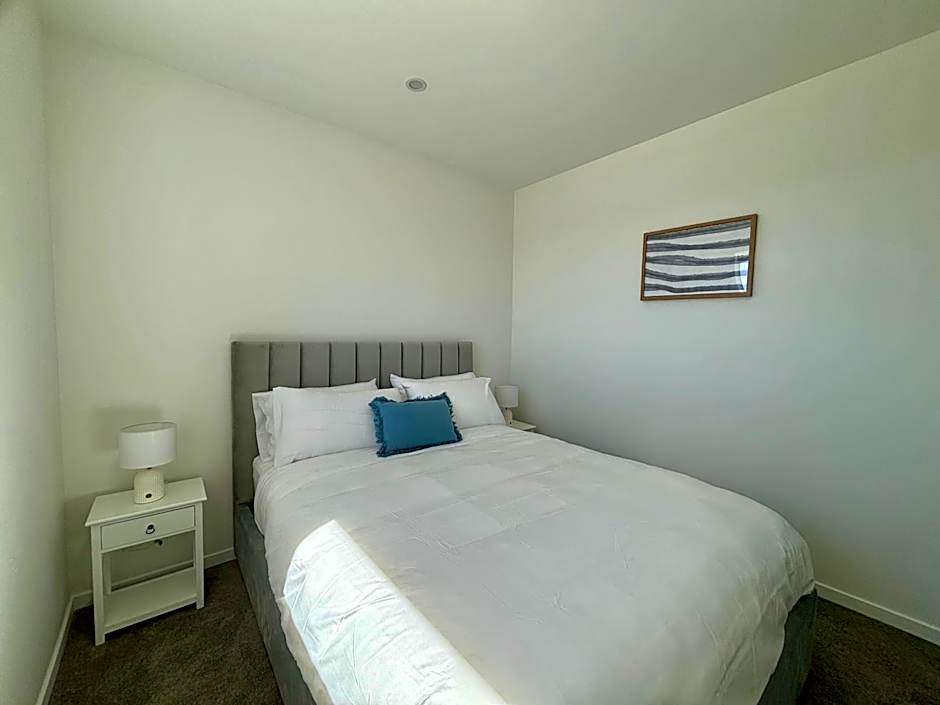 Skygarden Luxury Condo