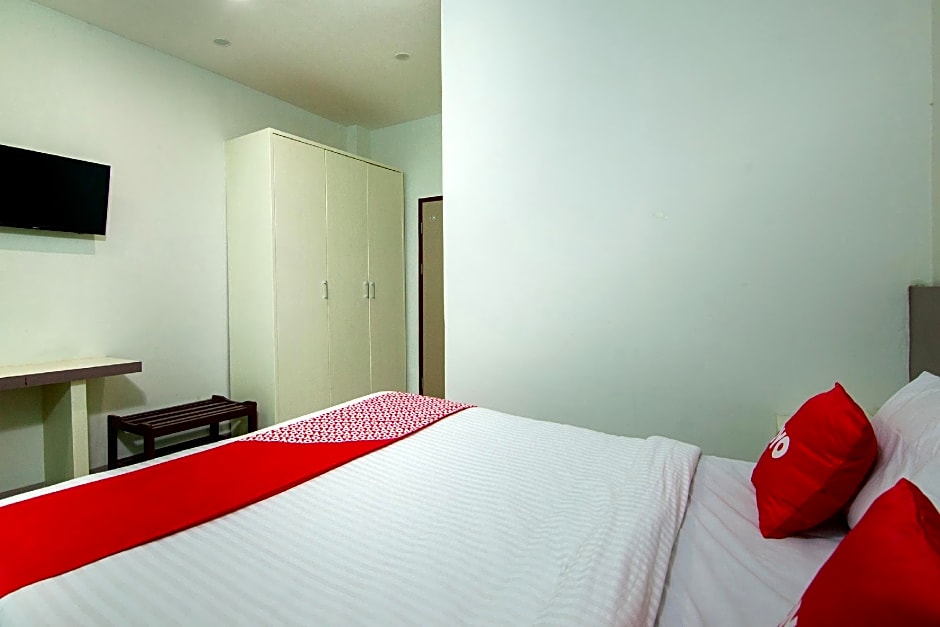 OYO 2382 Wisata Hotel