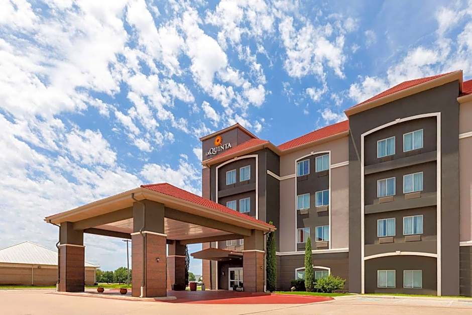 La Quinta Inn & Suites by Wyndham Brownwood