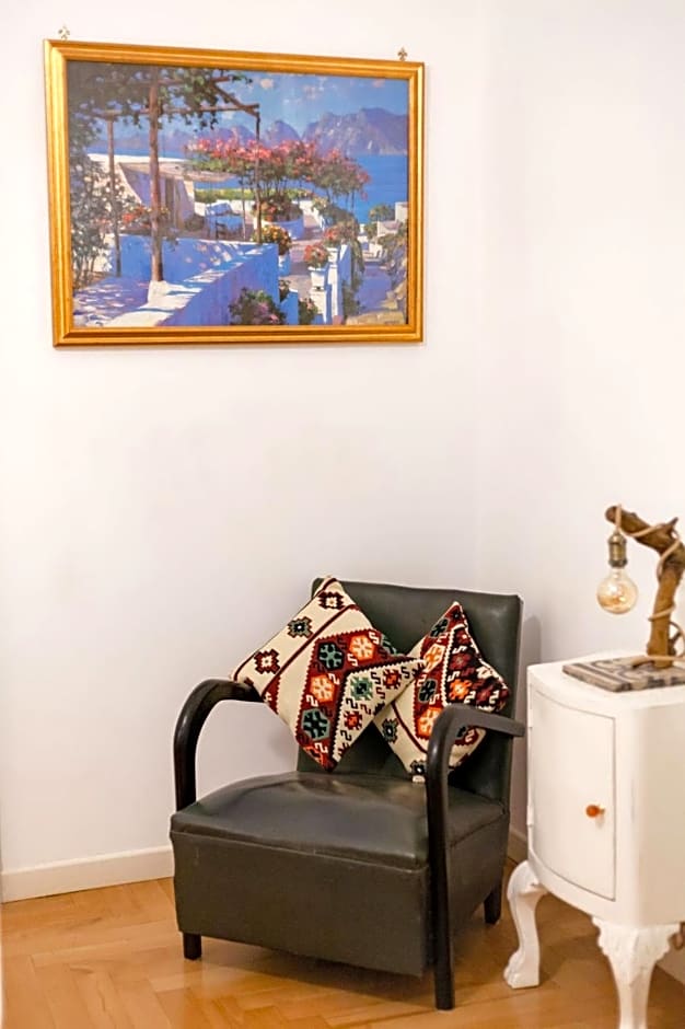 Museum Luxury Suites – Naples, CO