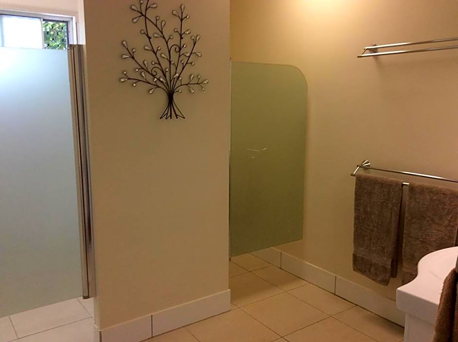 Tinaroo Sunset Retreat