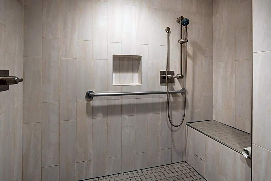 Atherton Park Inn and Suites