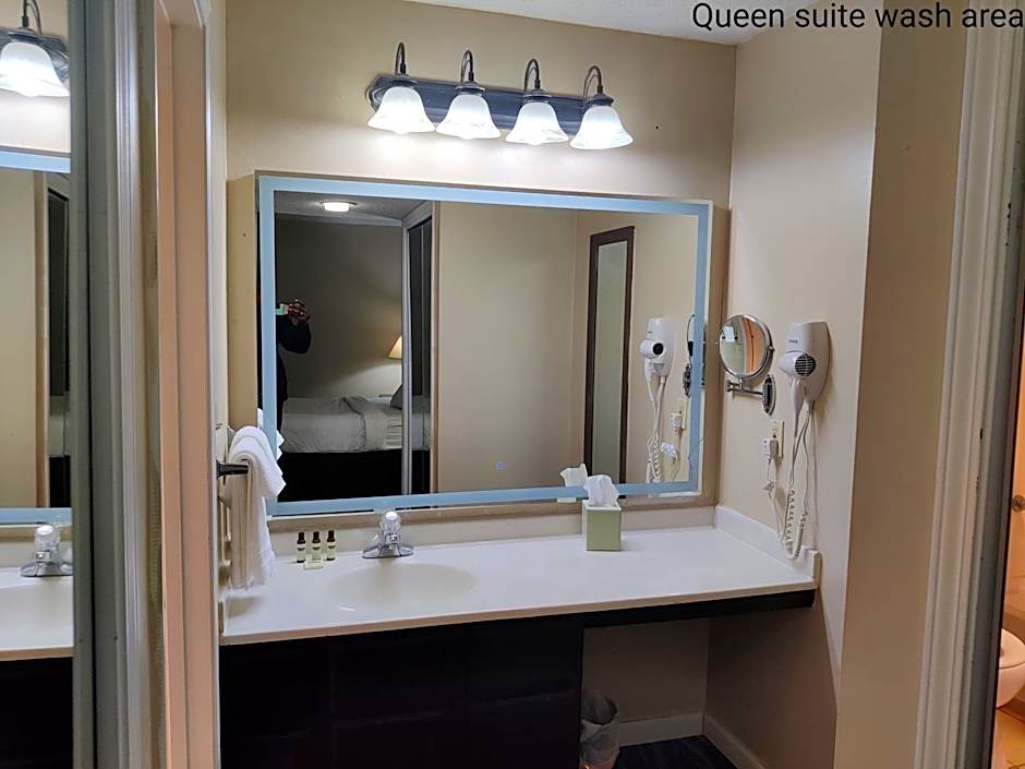 Hawthorn Suites by Wyndham Dayton North