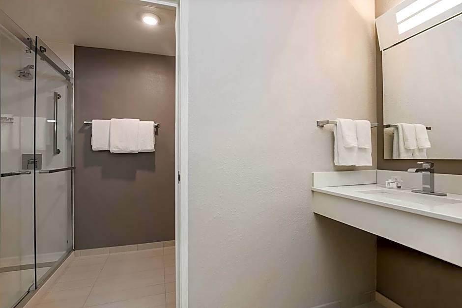 Courtyard by Marriott Tampa Brandon