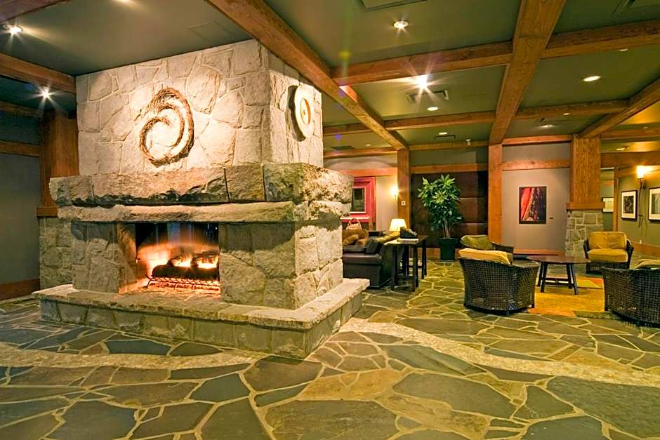 First Tracks Lodge, by Lodging Ovations
