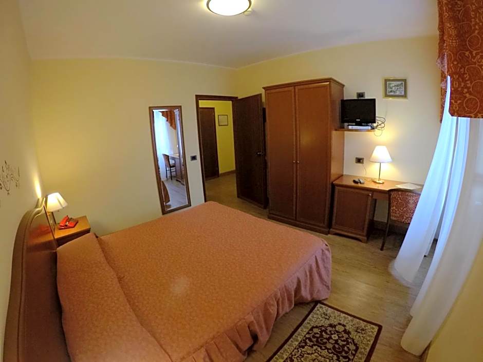 Hotel Ristorante Combolo