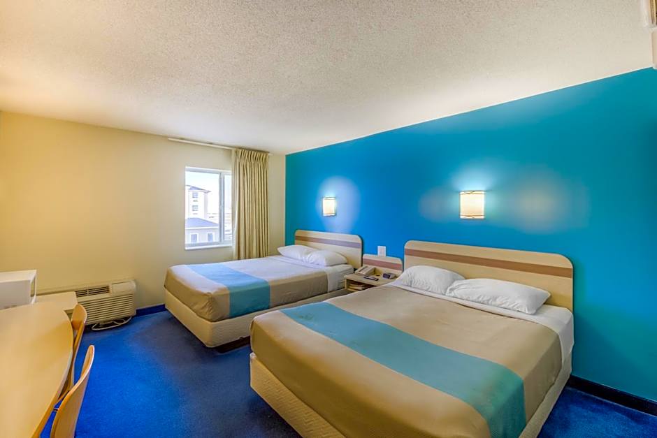 Aurora Inn Estevan