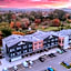 Hidden Lake Hotel & Apartments