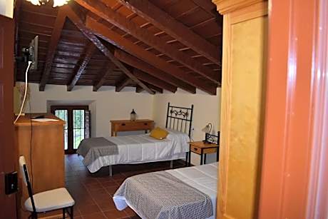Classic Triple Room