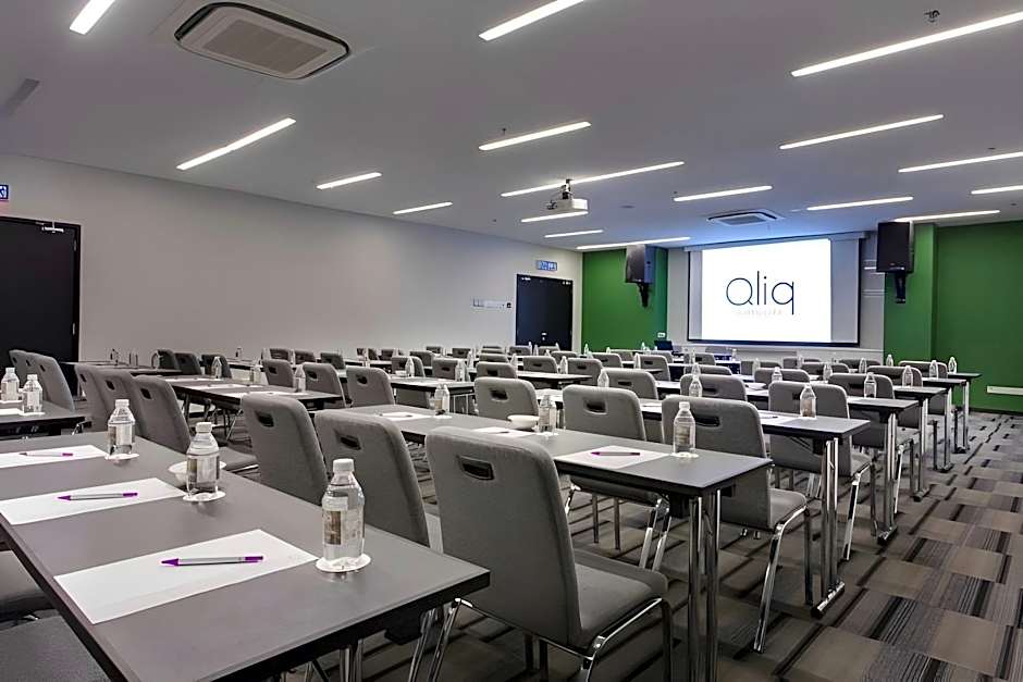 Qliq Damansara Hotel