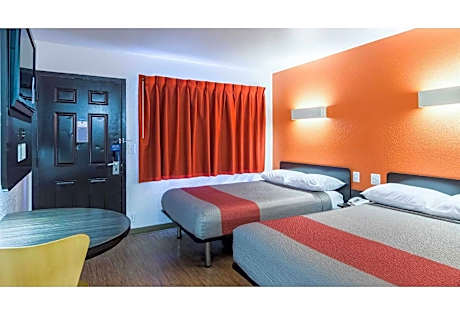 2 Full Beds | Smoking