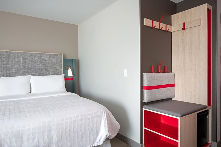 Avid Hotels Madison - Monona By IHG