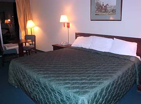 1 King Bed, Smoking