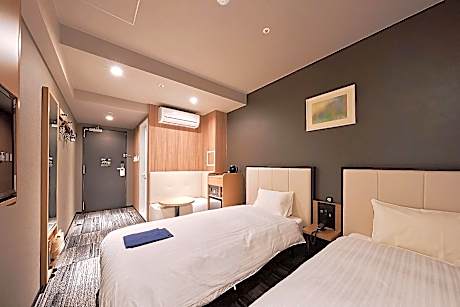 Standard floor,Standard,Twin room,City view -Non-smoking