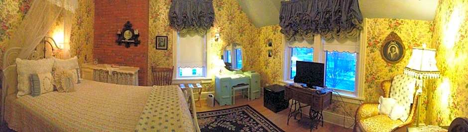 Alexander Mansion Bed & Breakfast