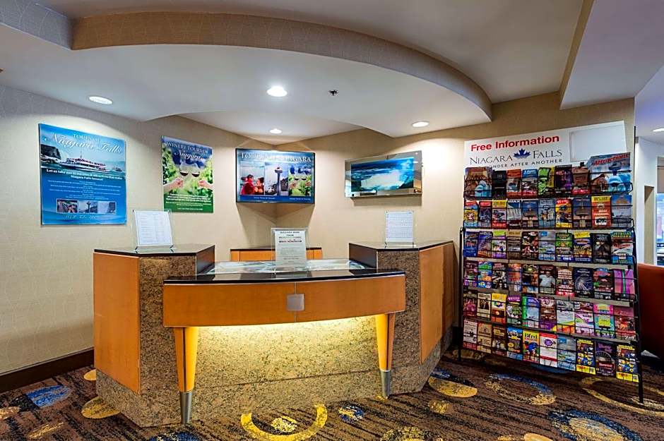 Howard Johnson Hotel by Wyndham by the Falls Niagara Falls