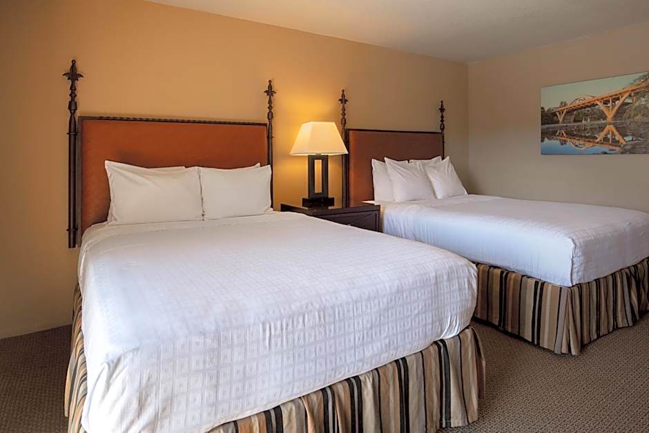 Riverside Inn