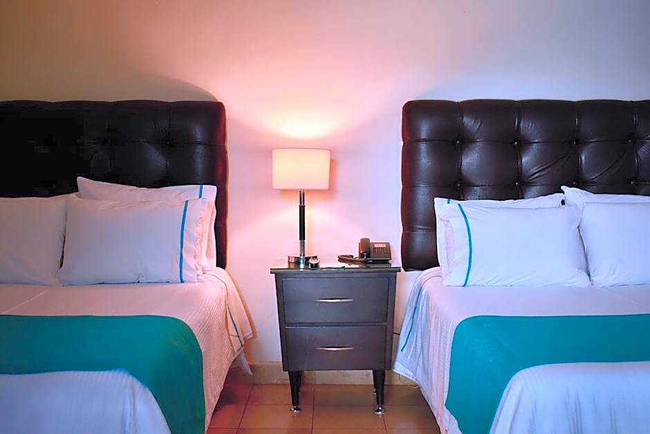 Country Hotel & Suites