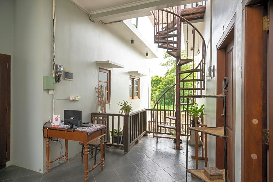 Super OYO 2417 Panen House