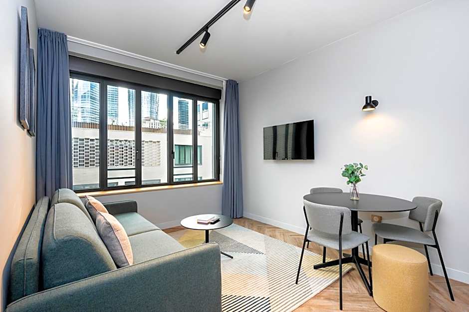 Staycity Aparthotels Paris La Defense