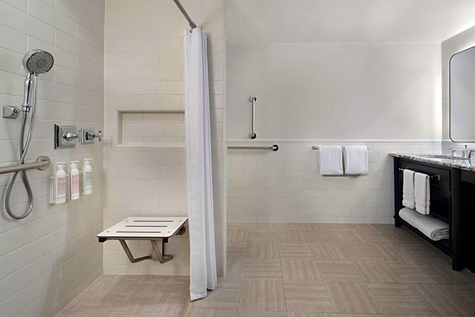 Le Meridien Washington, D.C., The Madison