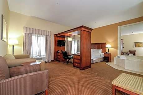 1 King Studio Suite W/Whirlpool Nonsmoking
