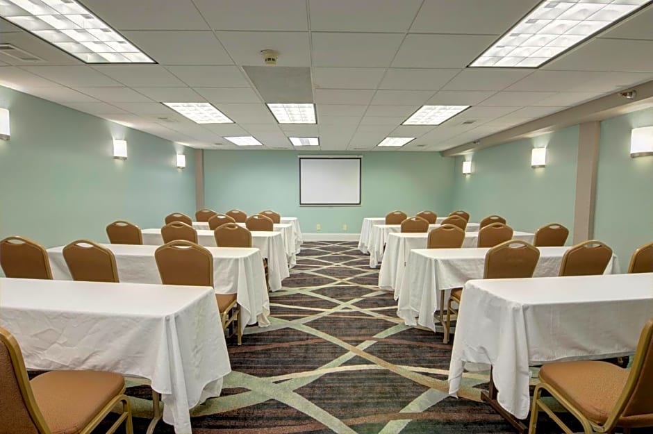 Holiday Inn St. Petersburg N - Clearwater, an IHG Hotel