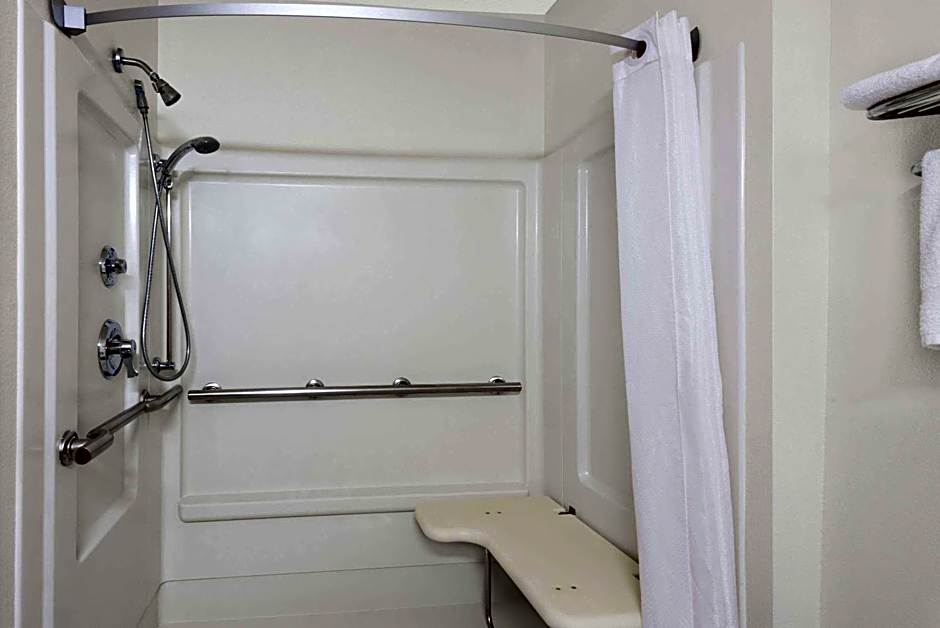 Super 8 by Wyndham Kent/Akron Area