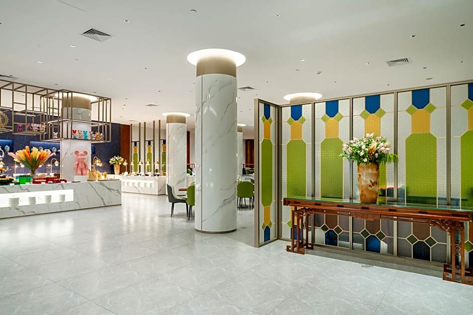 Dong Fang Hotel Guangzhou