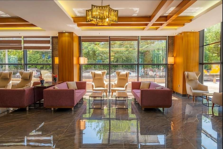 Shimall Hotel