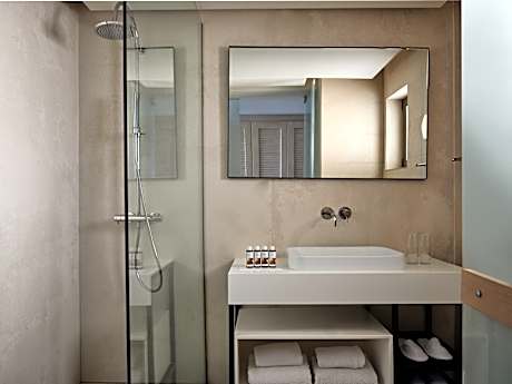 Bungalow Double Side SV with Outdoor Jacuzzi 32sqm