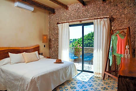 King Room with Balcony