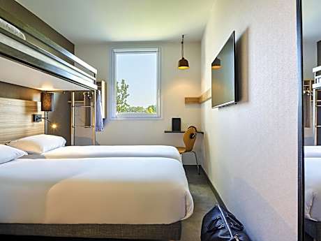 Standard Double Room with Bunk Bed