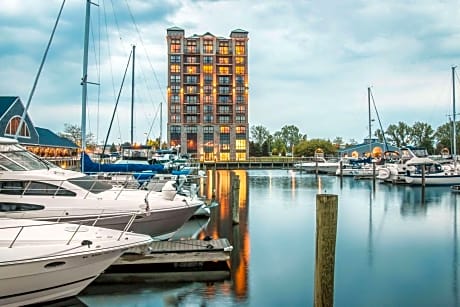 Shoreline Inn & Conference Center, Ascend Hotel Collection