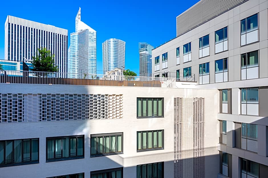 Staycity Aparthotels Paris La Defense