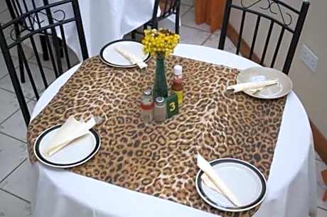 Annie&apos;s Lodge Blantyre