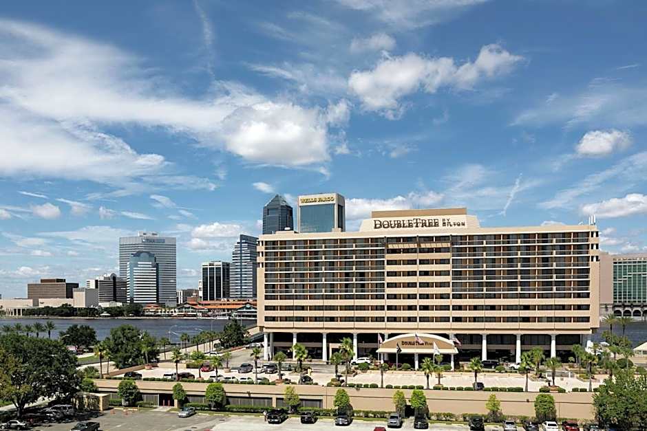 DoubleTree by Hilton Jacksonville Riverfront