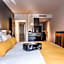 Best Western Plus Suitcase Paris La Defense