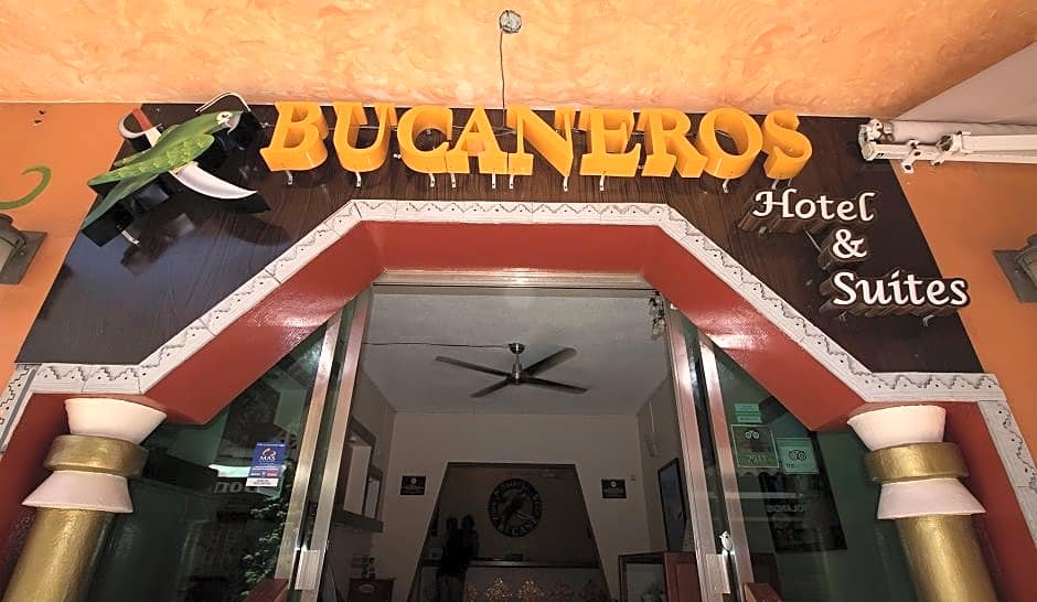 Hotel Bucaneros