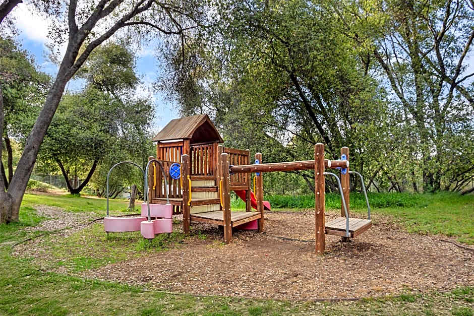 Best Western Plus Yosemite Gateway Inn