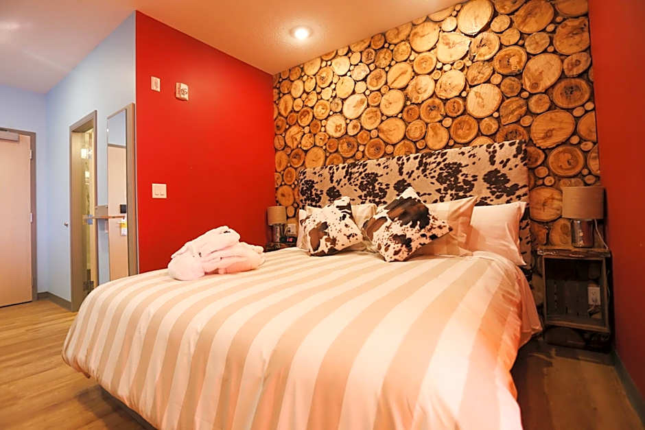 Days Inn by Wyndham Calgary North Balzac